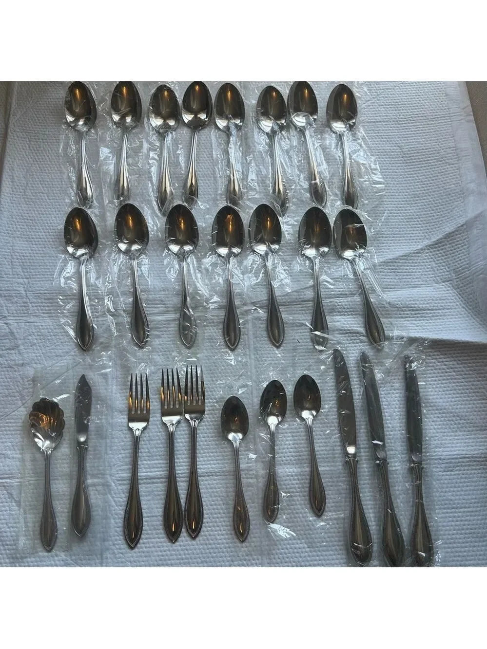 26 Piece Oneida Arbor American Harmony Beaded Stainless Steel Flatware NEW